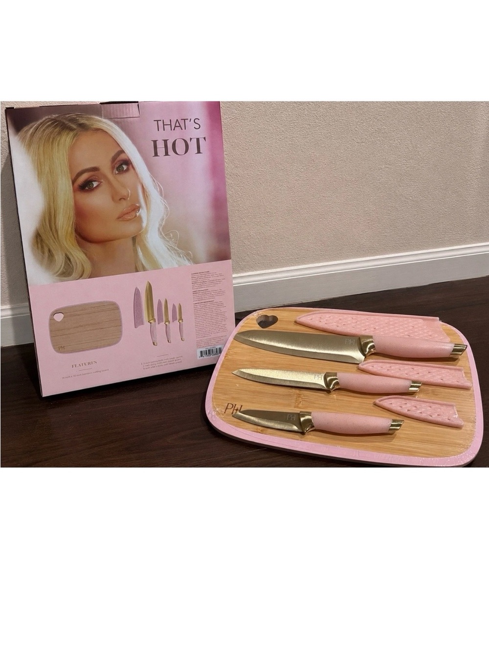 Paris Hilton Reversible Bamboo Cutting Board & Cutlery Set 7-Piece Pink Gold